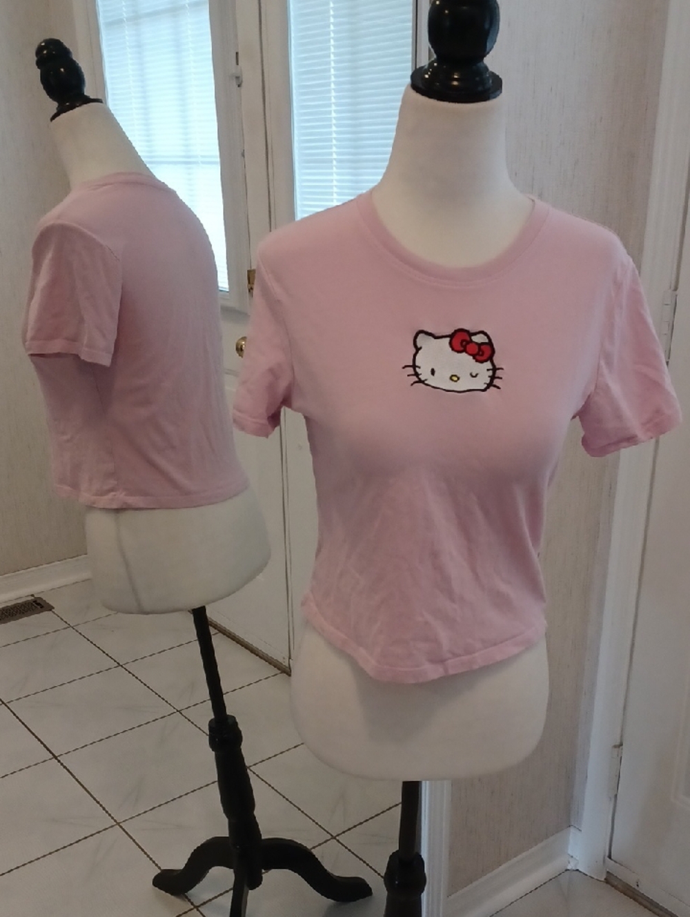 4/$80 Sanrio Hello Kitty Light Pink Embroidered Tee - Size XS